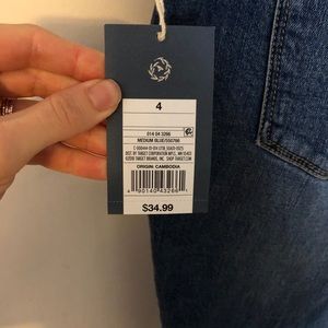 Never been worn Universal Threads overalls